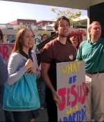 Filename=IASIP_1x02_0083.jpg
Filesize=201KiB
Dimensions=640x480
Date added=Jul 20, 2024 IASIP_1x02_0083.jpg