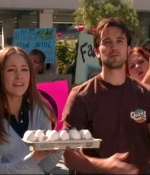 Filename=IASIP_1x02_0095.jpg
Filesize=196KiB
Dimensions=640x480
Date added=Jul 20, 2024 IASIP_1x02_0095.jpg