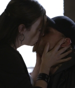 sonsofanarchy_s02e12ds2_033.jpg