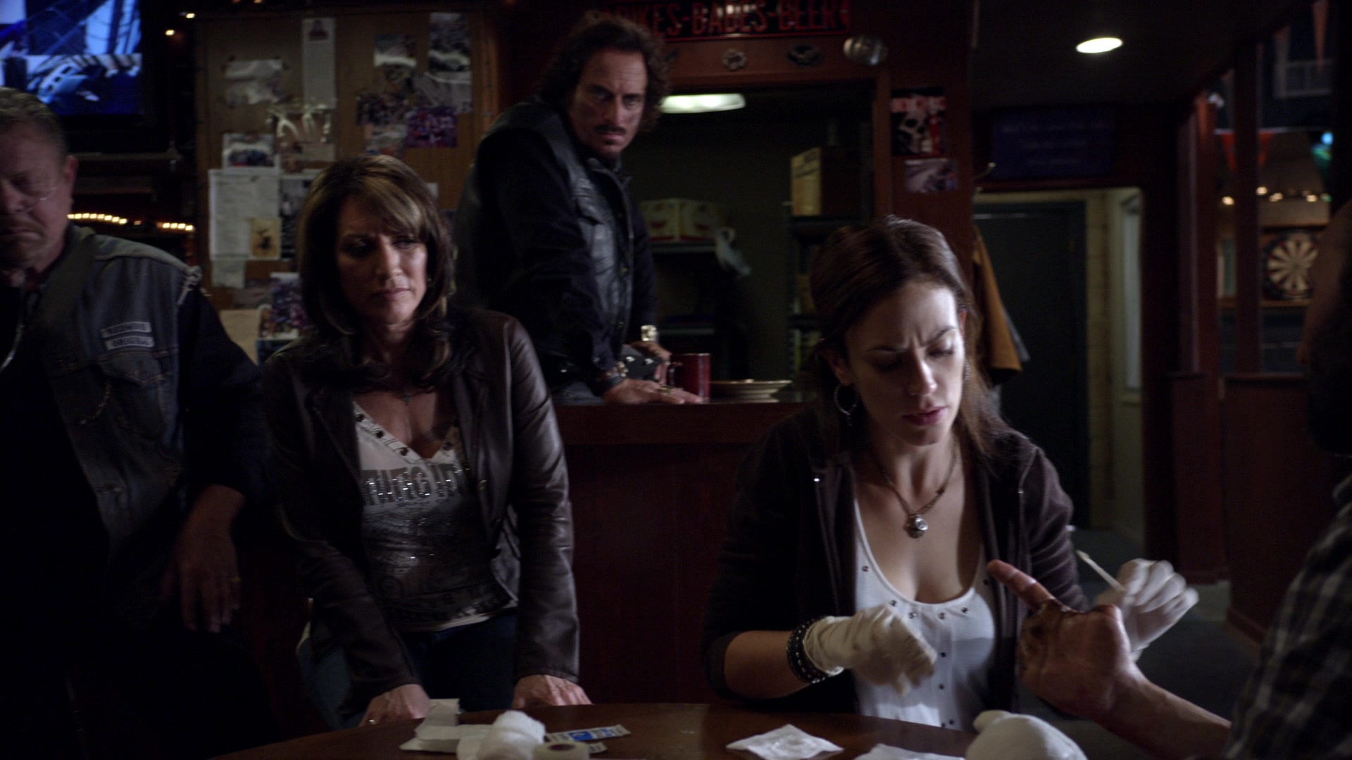 sons_of_anarchy_s02e12_103.jpg