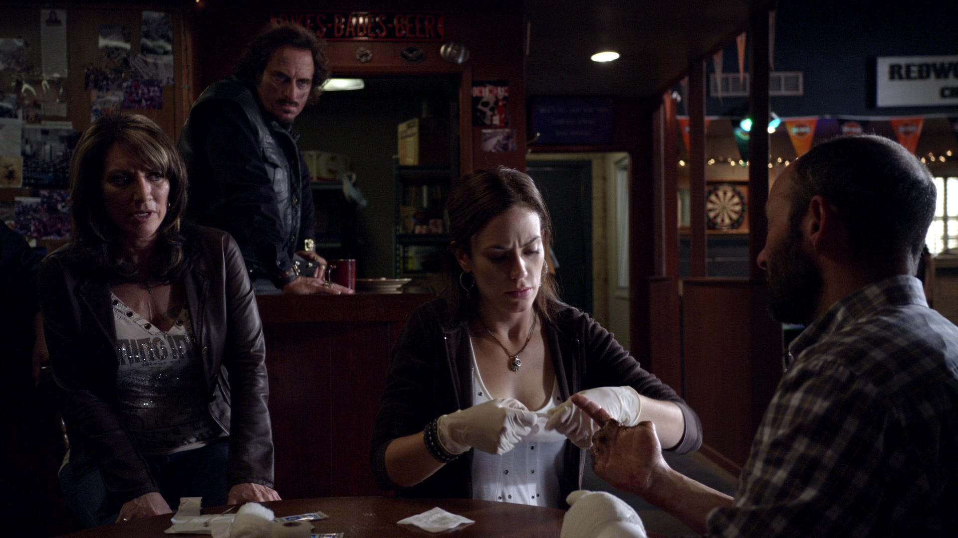 sons_of_anarchy_s02e12_107.jpg