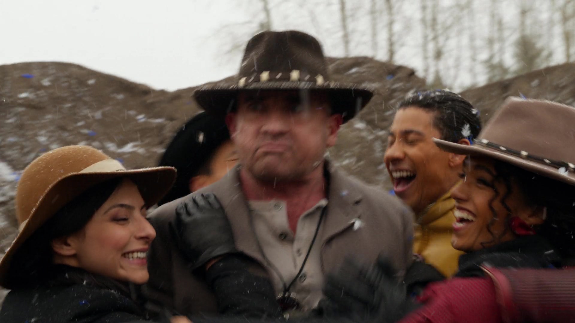 lot_s03e18_317.jpg