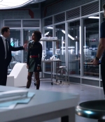 lot_s04e06_018.jpg