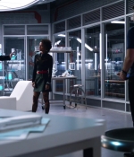 lot_s04e06_019.jpg