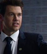 lot_s04e06_020.jpg