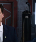 lot_s04e06_031.jpg