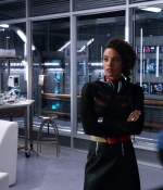 lot_s04e06_044.jpg