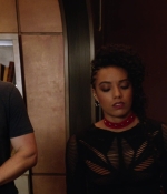 lot_s04e06_047.jpg