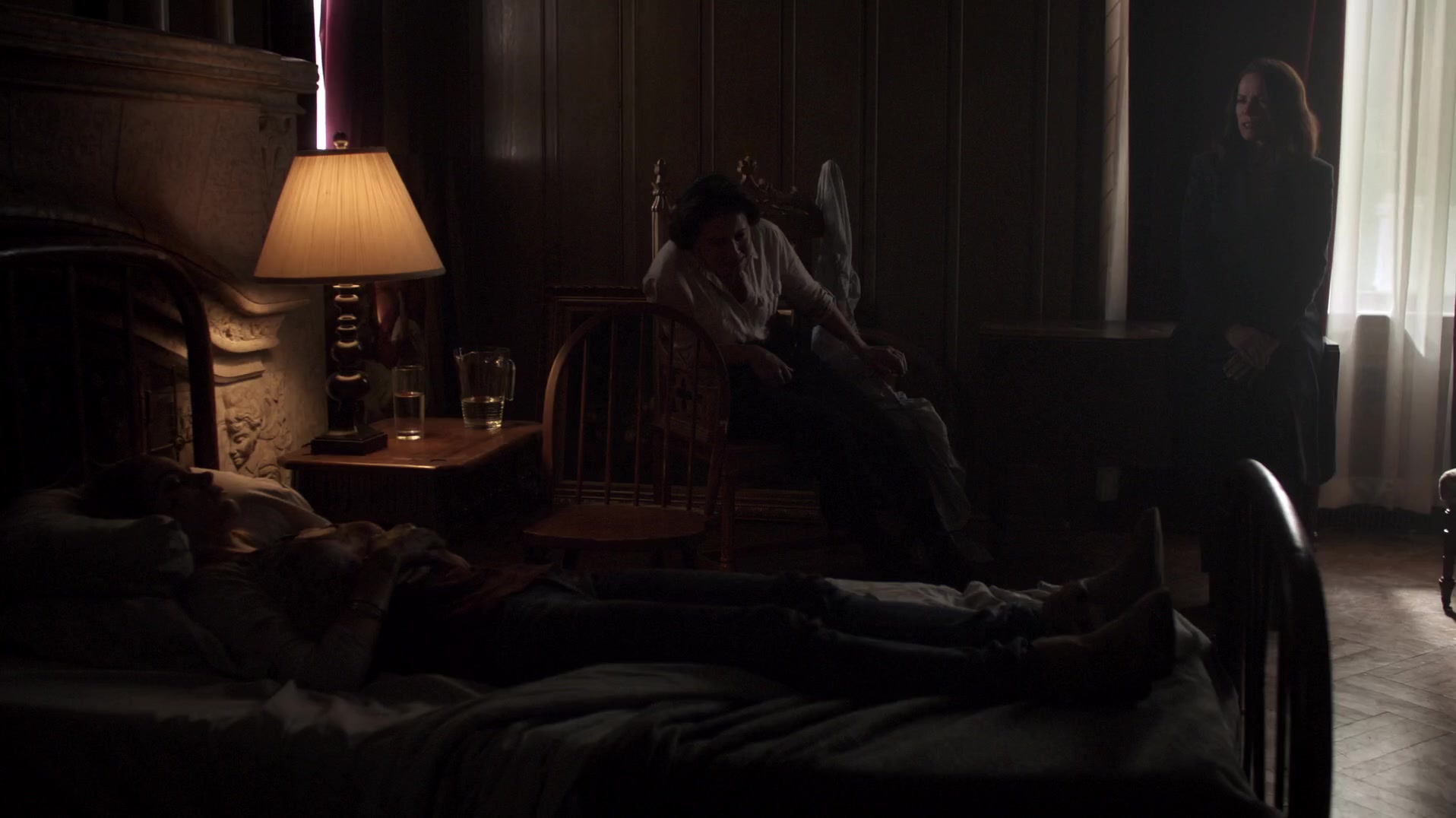 Damien1x10_0047.jpg